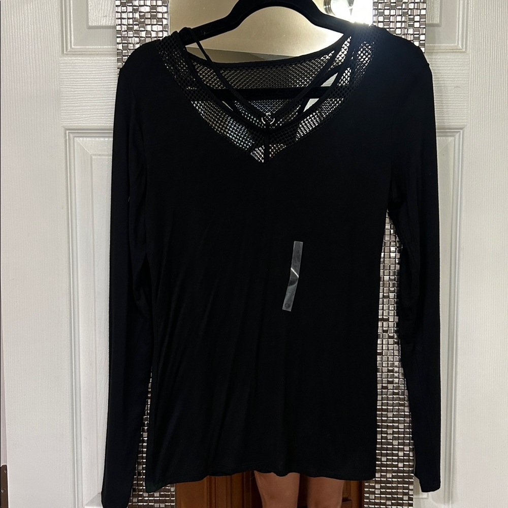 Buckle Black V-Neck Long Sleeve Top